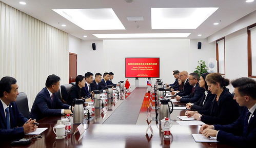 国家铁路局局长费东斌被免职，揭开铁路系统改革新篇章