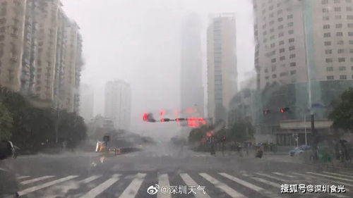 成都暴雨突袭，居民家中插座竟成喷泉！