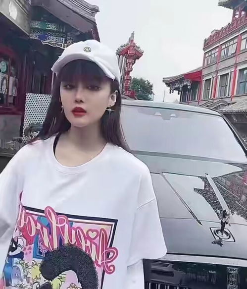 郑州网友家中玻璃热炸了